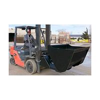 Hydraulic bucket on pallet forks