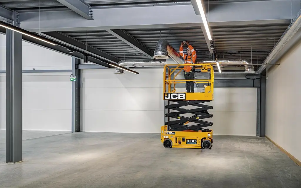 JCB S1932E Tijeras eléctricas