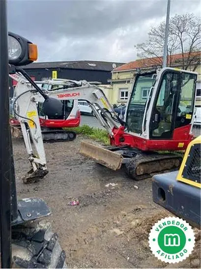Excavadora mini Takeuchi TB230