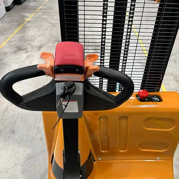 Apilador eléctrico de 1200kg con altura de elevación de 2500mm