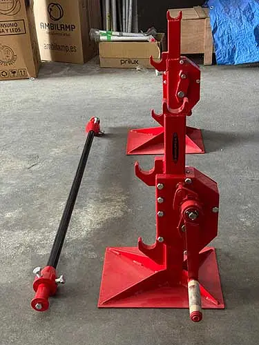 Par de gatos portabobinas 1500 kg