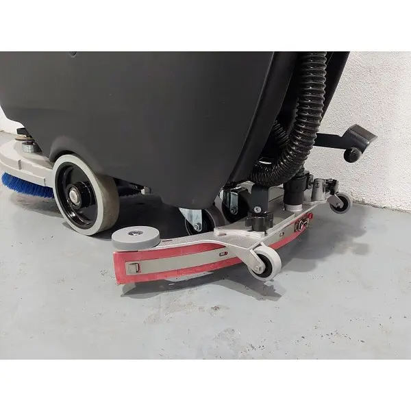 Scrubber dryer with driver 530mm brush