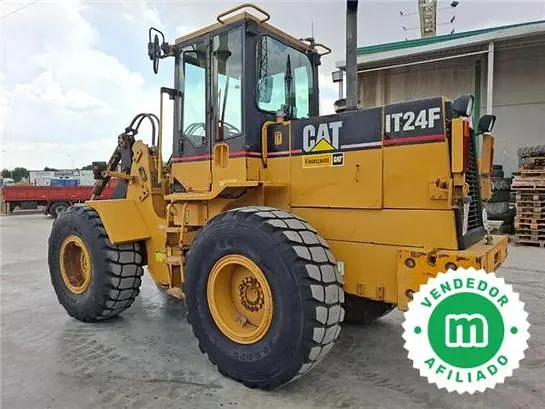 Caterpillar IT24F pala cargadora