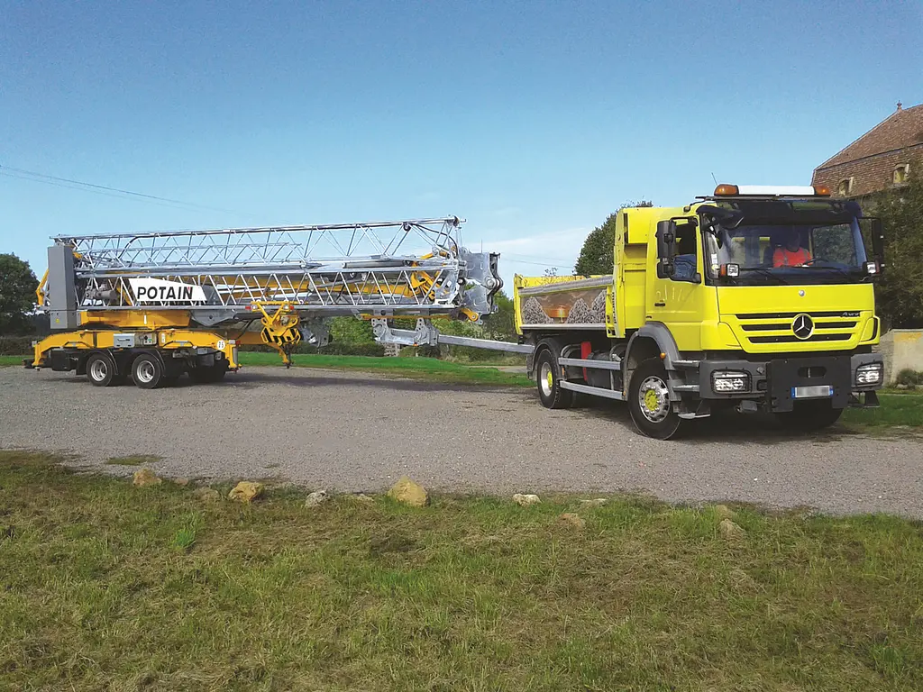 Potain Hup M 28-22 A Self-Erecting Cranes