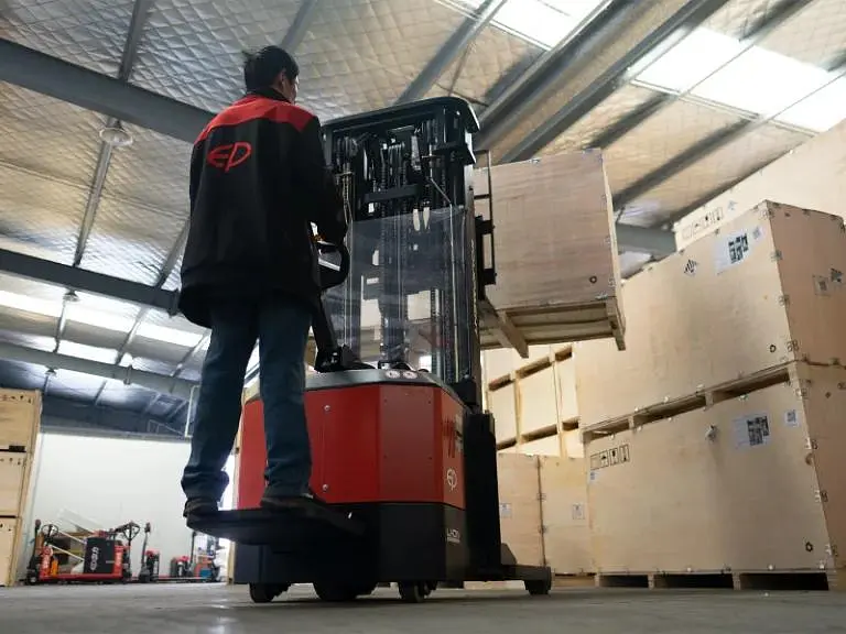 Electric Reach Truck 1.2T - EP CQE12R