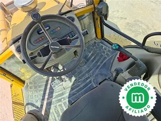 Komatsu WB91 R2 backhoe loader