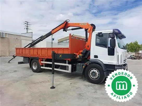Iveco Eurocargo 180E30 con grúa Palfinger PK 13.001