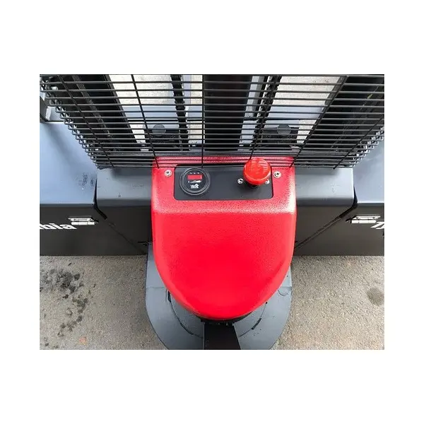 Electric all-terrain stacker 1500kg