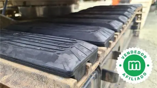 Bolt-On rubber pads for excavators and mini excavators