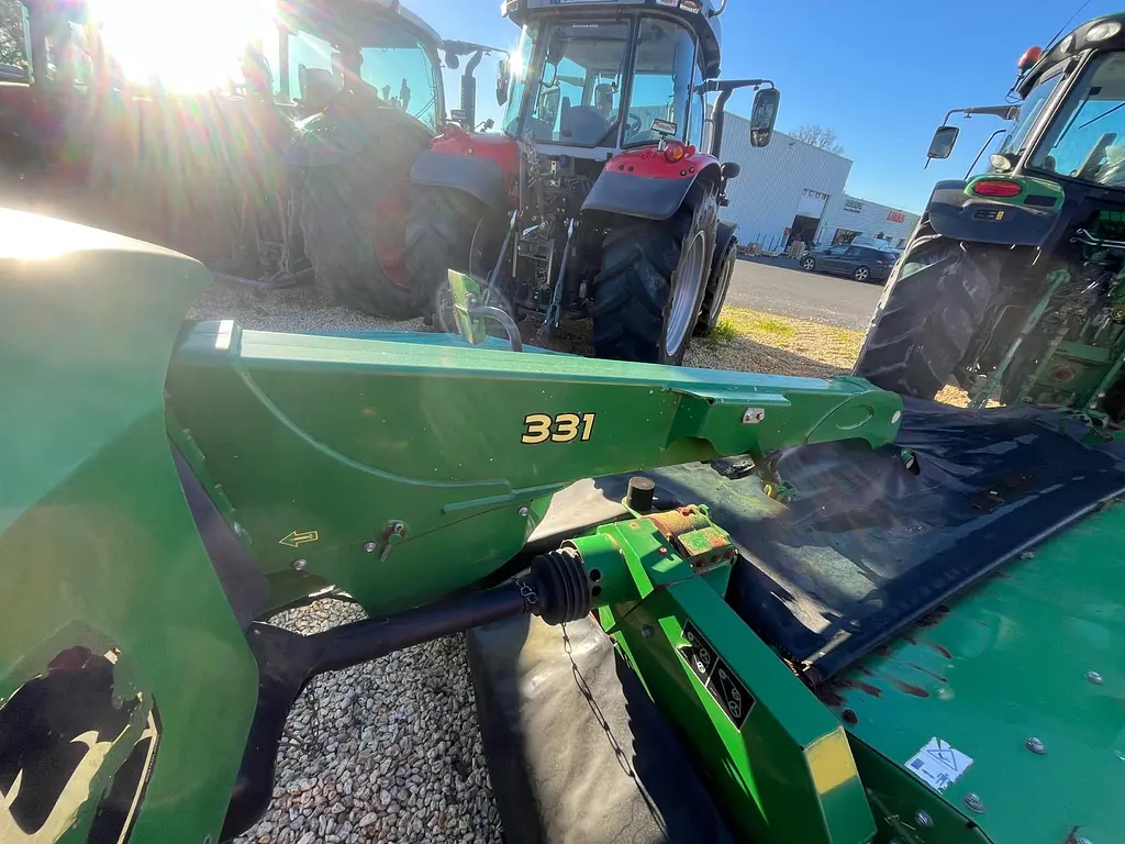 Segadora rotativa John Deere 331