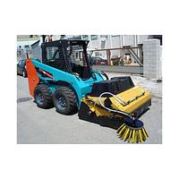 Mechanical sweeper with central and side brushes