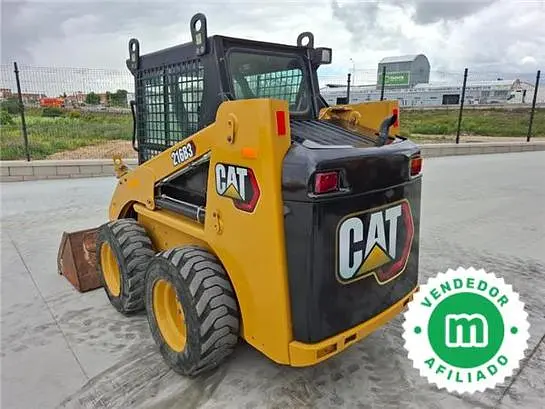 Minicargadora Caterpillar 216B3