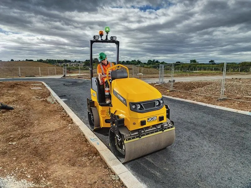 JCB CT260 vibratory tandem roller