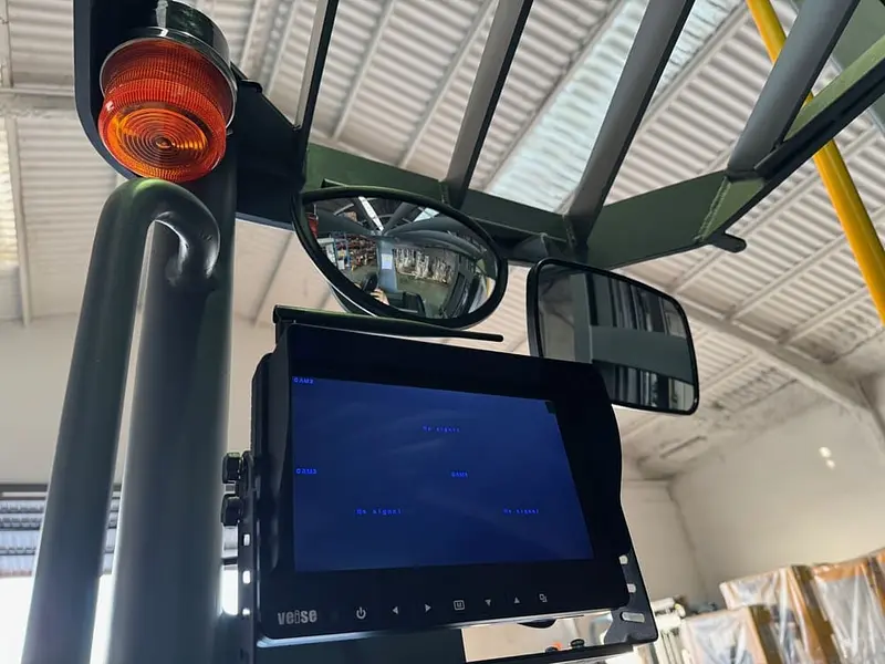 Hu-Lift OPD15 Tri-Lateral Forklift