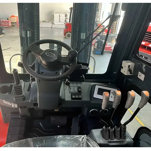 Tymbia 2500kg lithium forklift with triplex mast up to 4800mm