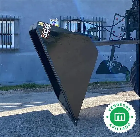 Hydraulic front loader bucket