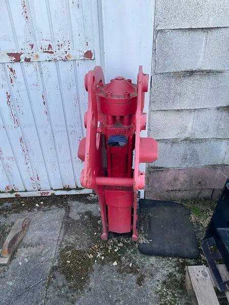 Rammer hydraulic hammer