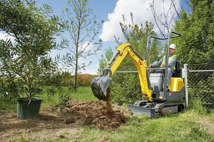 ET08CN compact excavator