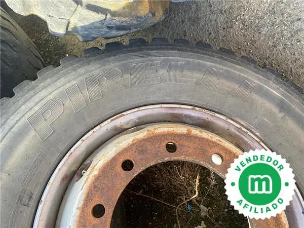 Pirelli 315/80 R 22.5 industrial tires