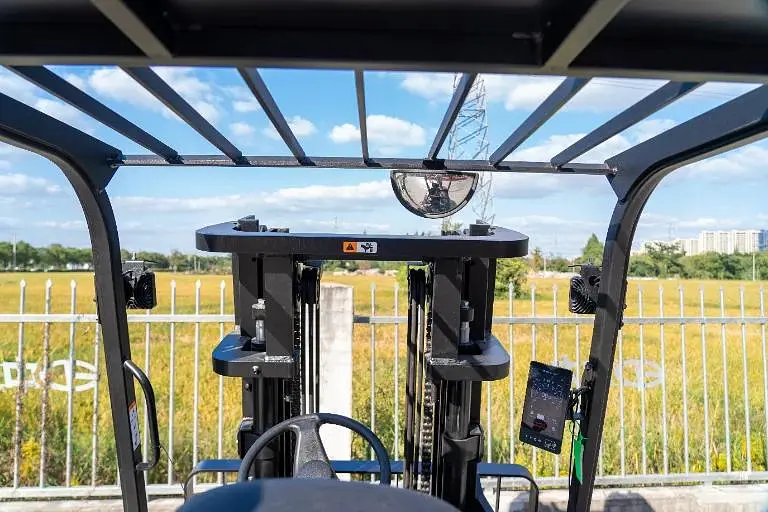 High Capacity Electric Counterbalanced Forklift 6T - EFL604-6