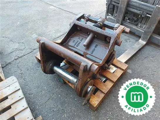 Caterpillar CW30 hydraulic quick coupler