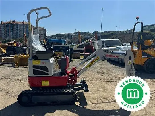 Excavadora mini Takeuchi TB210