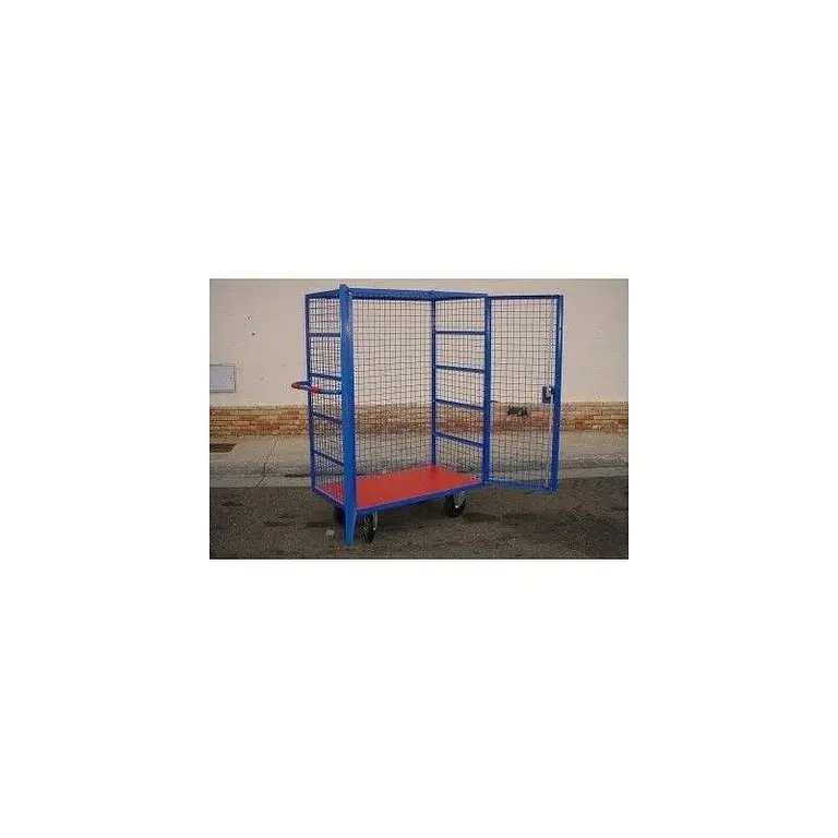 Mesh basket with reinforced roof and sides
