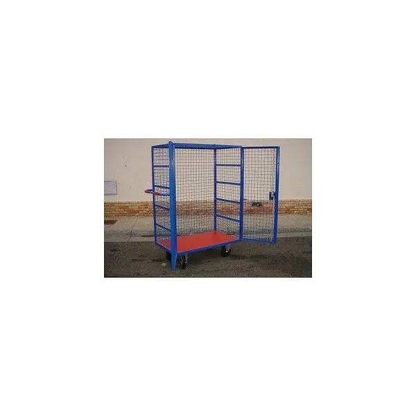 Mesh basket with reinforced roof and sides