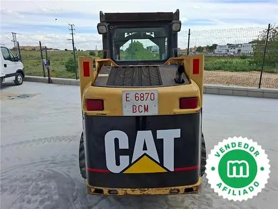 Caterpillar 216 mini loader