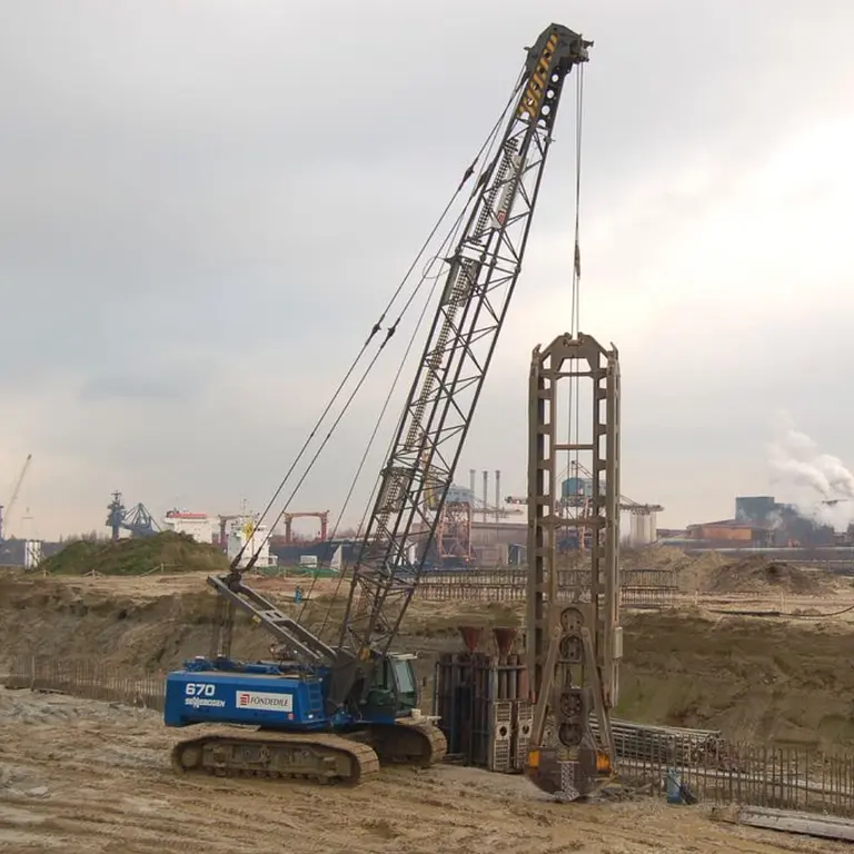 Sennebogen Grúas para Ingeniería Civil e Hidráulica