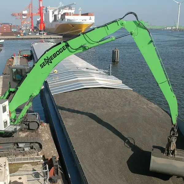 Sennebogen Grúas Manipuladoras para Puertos