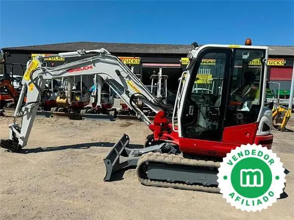 Excavadora Takeuchi TB260