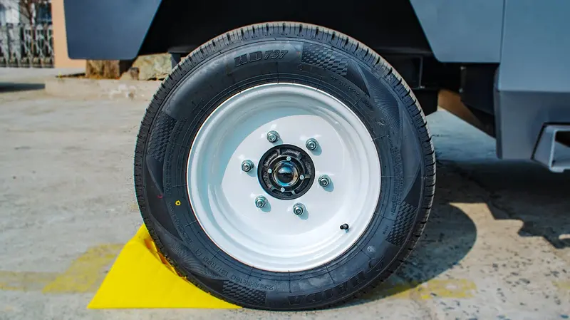 Compresor de aire de tornillo industrial de alta capacidad Cummins 6LTAA8.9