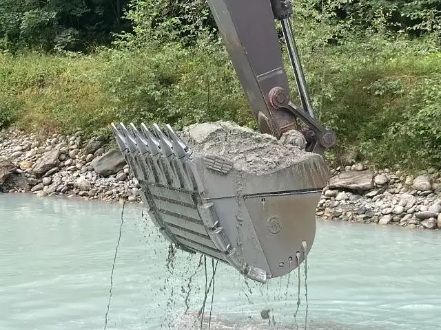 Cuchara para rocas reforzada