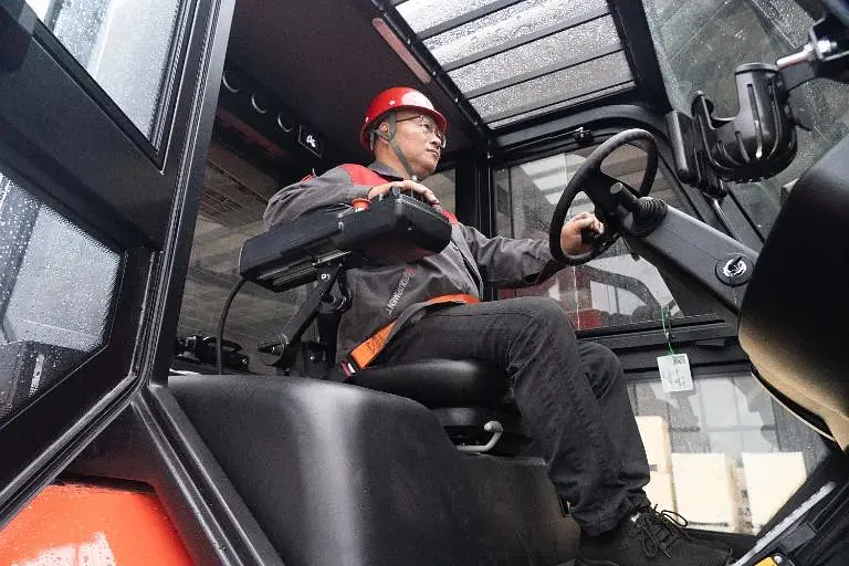 EP EFL100-6-HV-PRO High Capacity Electric Counterbalanced Forklift 10T