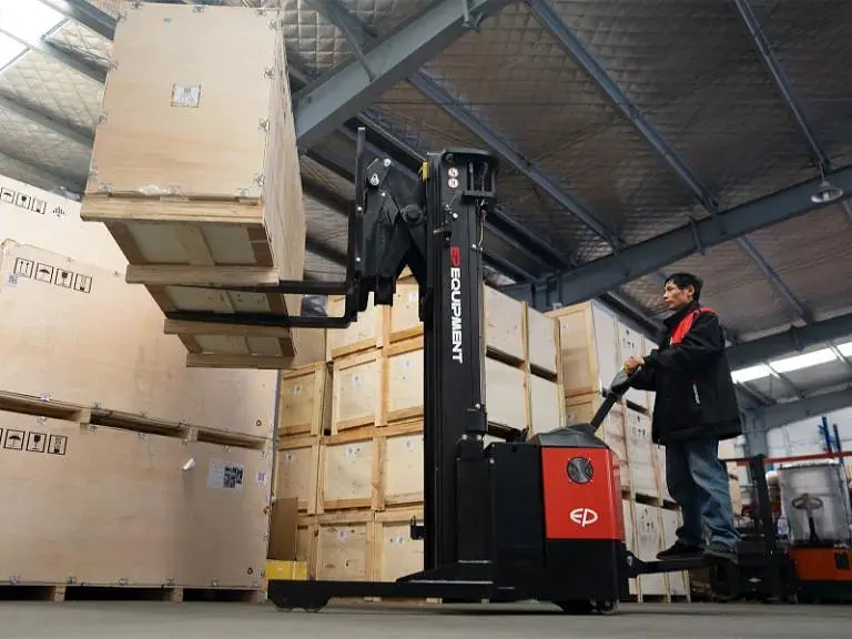Electric Reach Truck 1.2T - EP CQE12R