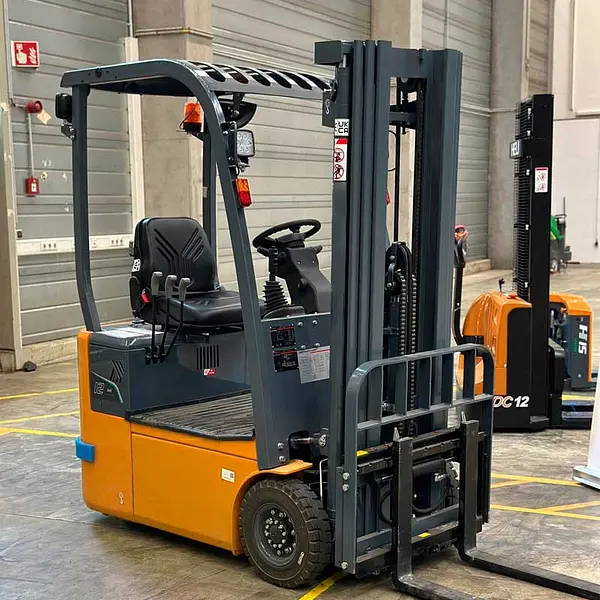 TYMBIA lithium 3-wheel forklift 1200kg with triplet mast 4500mm