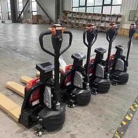 Electric pallet truck 1500 Kg PRO range