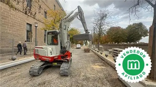Excavadora mini Takeuchi TB250