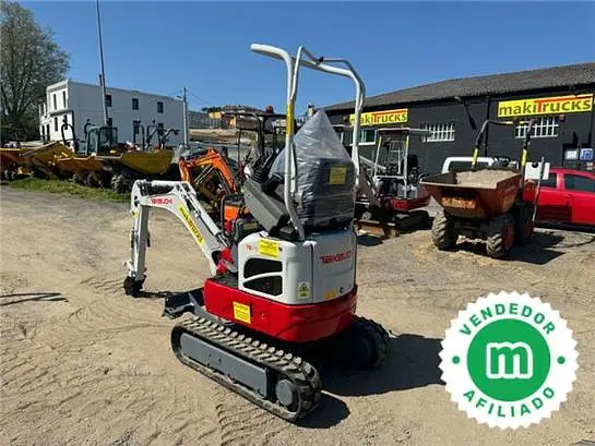 Excavadora mini Takeuchi TB210