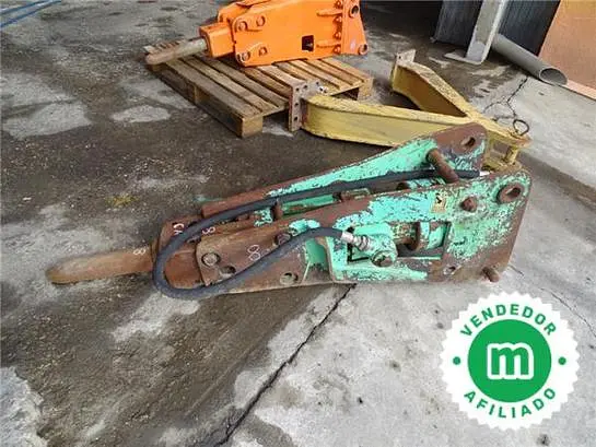 Promove P12 hydraulic hammer for backhoe loaders