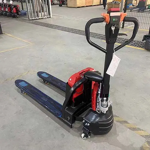 Electric pallet truck 1500 Kg PRO range