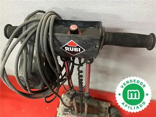 Rubí paver vibrator