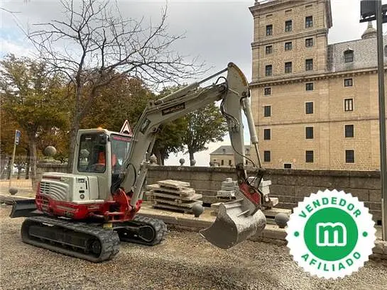 Excavadora mini Takeuchi TB250