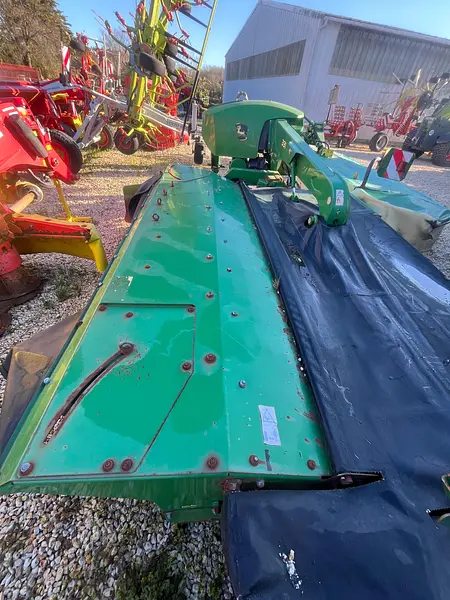 Segadora rotativa John Deere 331