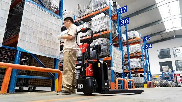 EP F4 Electric Pallet Truck 1.5T