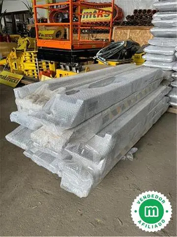 Aluminum loading ramps