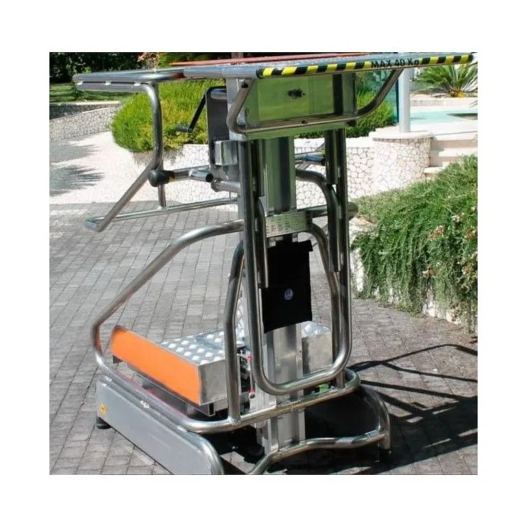 Self-propelled aerial platform 150kg load capacity 4m working height