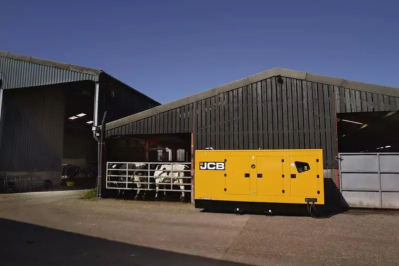 JCB Gama Compacta Generadores