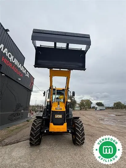 JCB 3 CX Plus 110 HP turbo backhoe loader